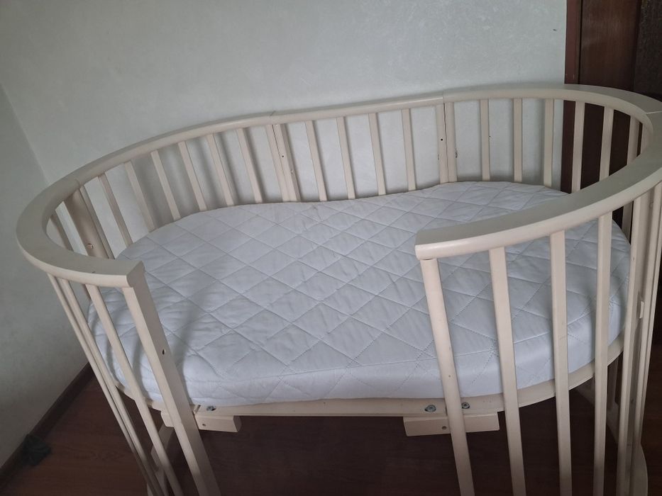 Срочно продаётся манежка. Почти новая