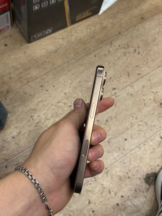 Iphone 16 pro garantiya bor.