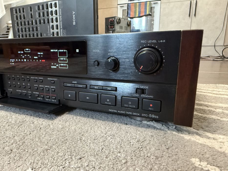 Sony DTC-59ES Качествен DAT