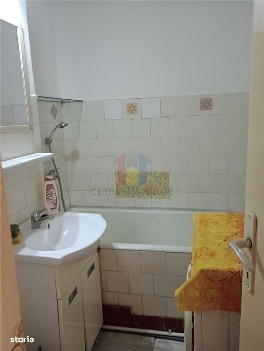 Garsoniera etaj 3, Mobilata si Utilata, Hipodrom - Sala Polivalenta
