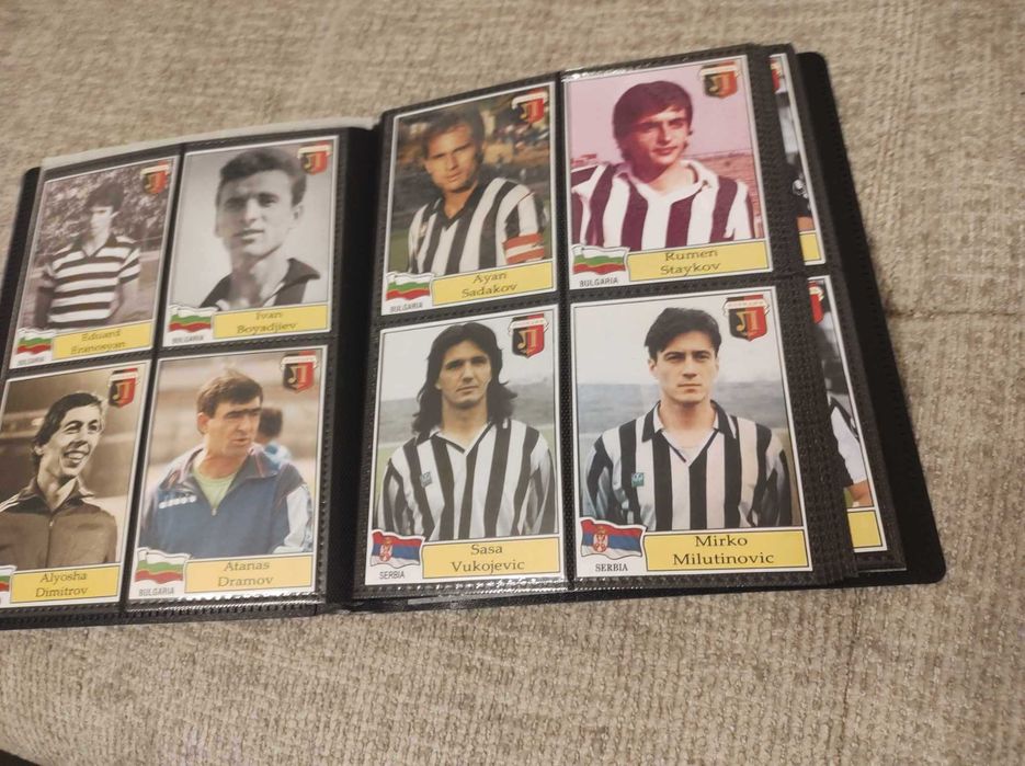 За колекционери: Албум със 160 картички на Локомотив Пловдив