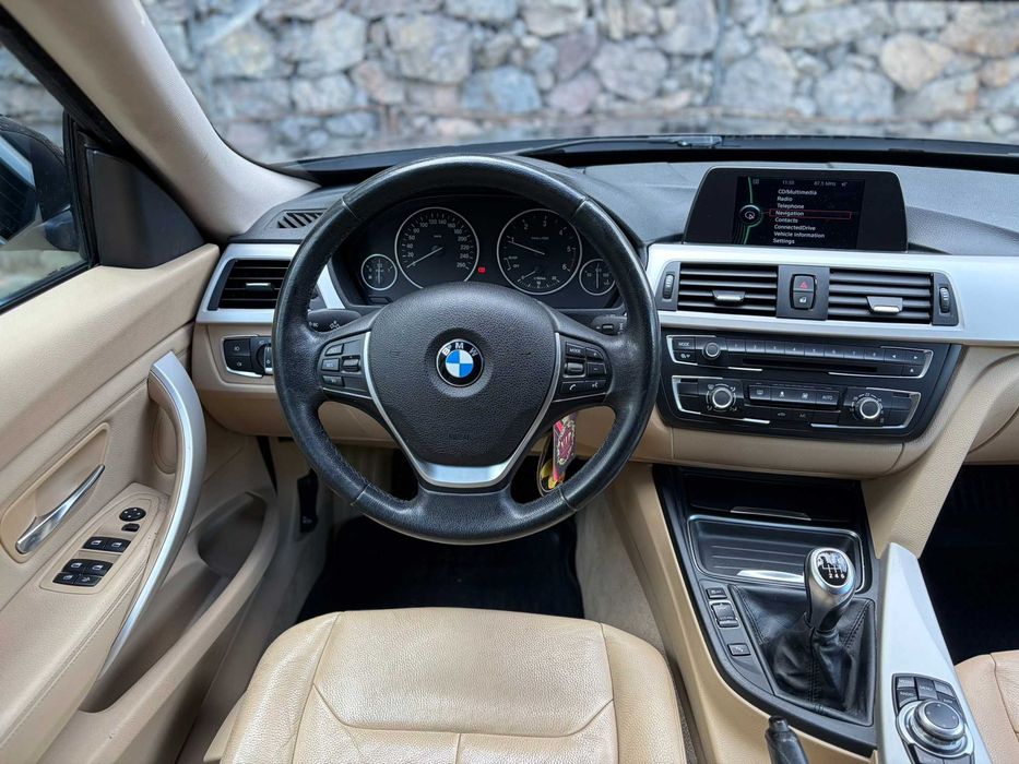 BMW 318d GT/ Senzori de parcare/ Camera retur