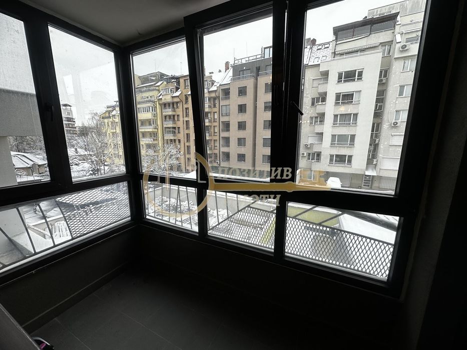 Дава се под наем Тристаен апартамент в София, Стрелбище - 139 кв.м за 997.05 € - Снимка #6