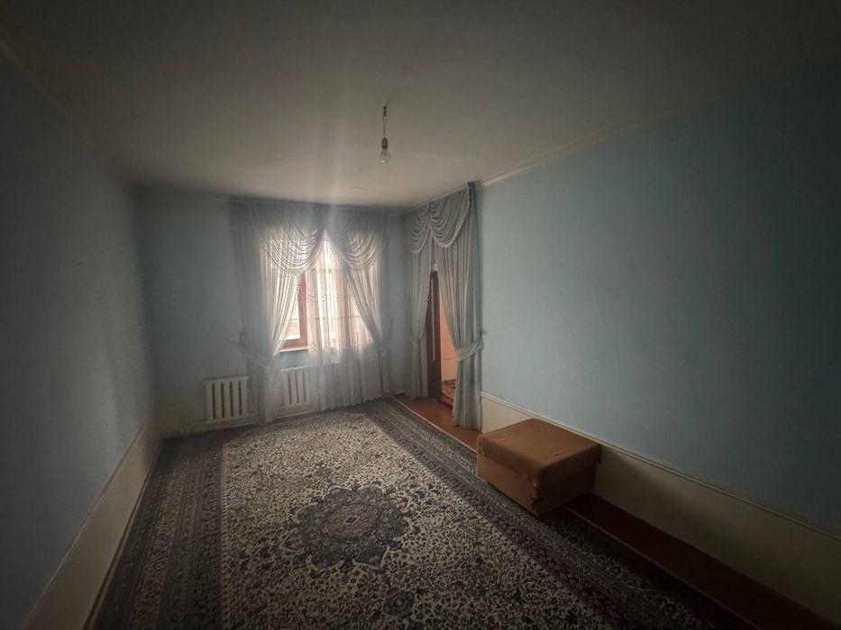 5хоналик 2,2соткли 2каватлик участок сотилади