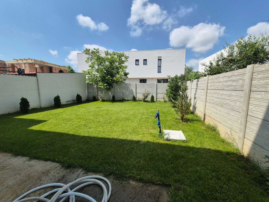 Vanzare vila cu 4 camere,2 bai,mansarda  locuibila 40 mp,curte 240 mp - cash,credit,apartament+diferenta