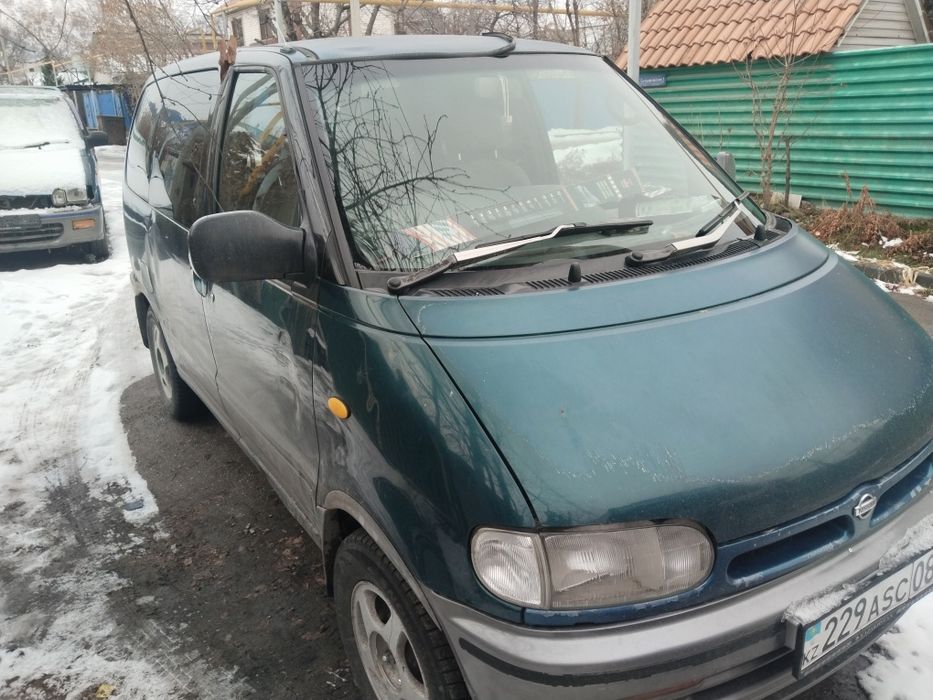 Ниссан Серена с23