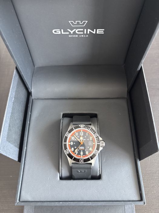 Glycine Combat Automatic Sub