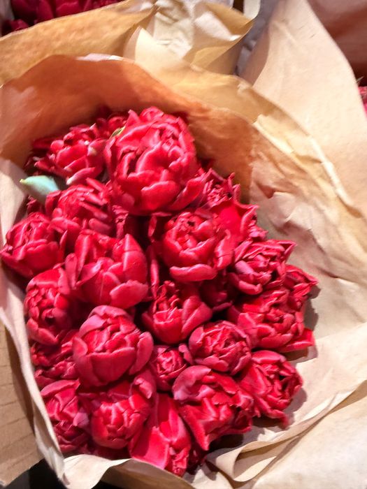 Свежие ,красивые тюльпаны ,букеты