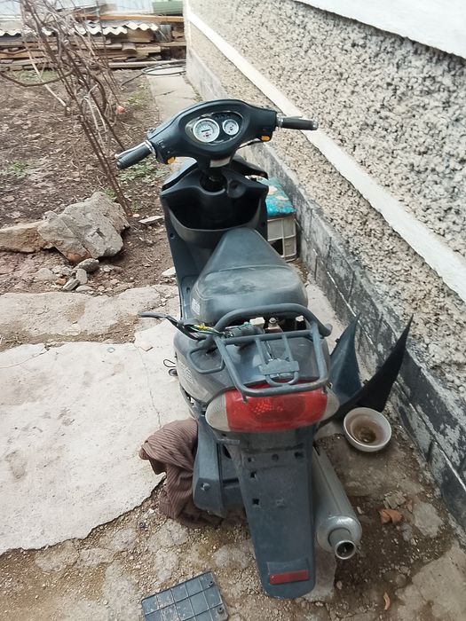 Продам мопед  двигатель идиал