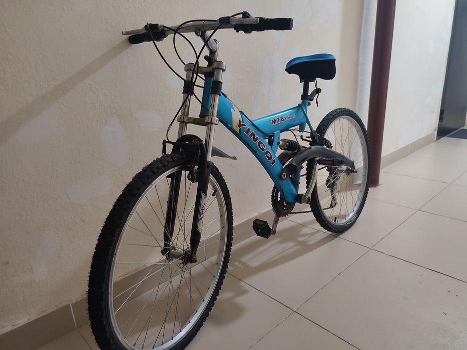 Продам спортивный велосипед.