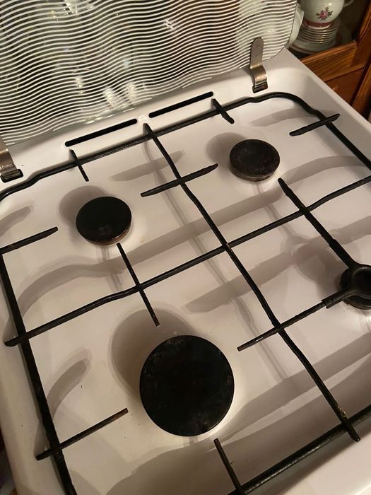 Продам газ плиту