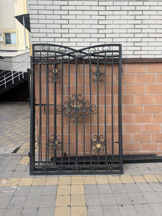 Продам ворота металлические