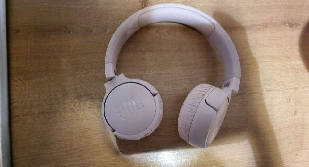 Casti JBL wireless