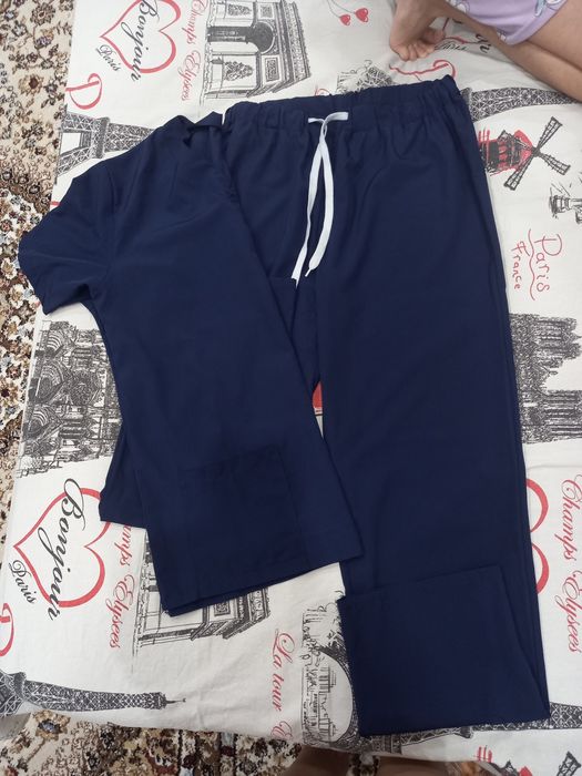 Продам спец одежду для санитарок