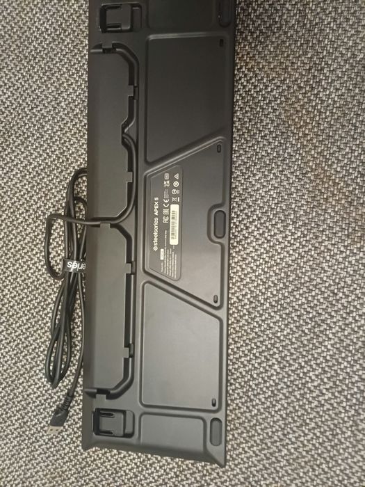 tastatura noua steelseries
