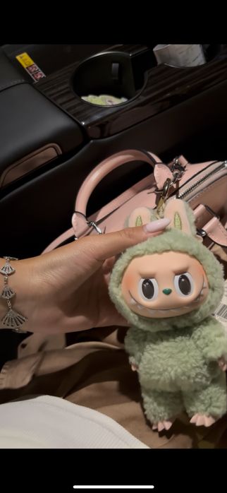 Labubu стоячая оригинал