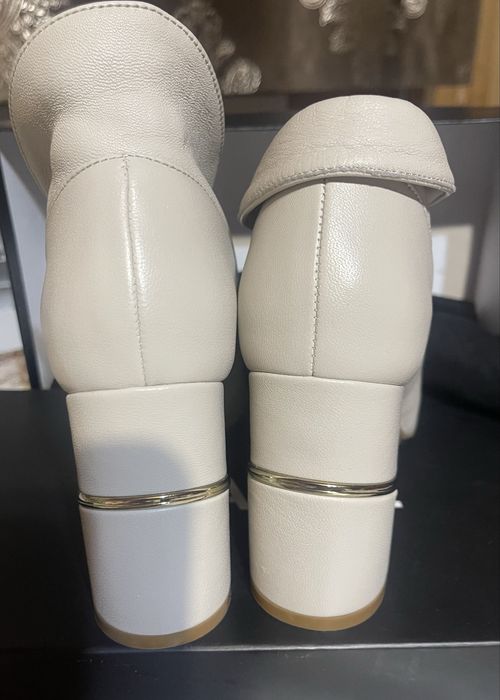 Батильоны новые, молочного цвета