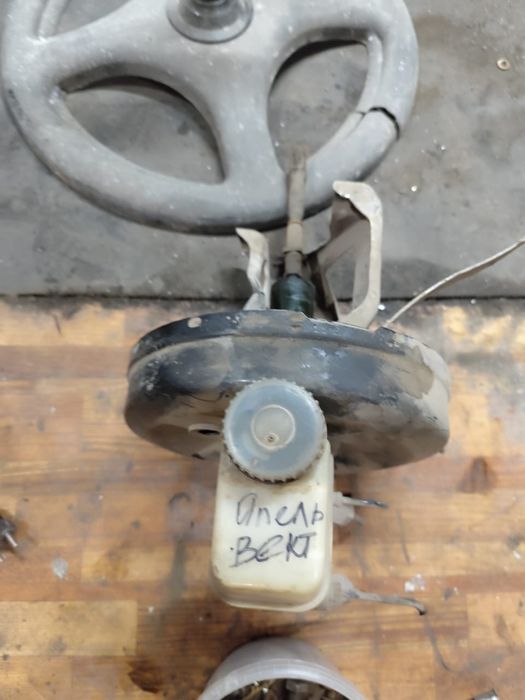 Тормозной вакуум Опель вектра а