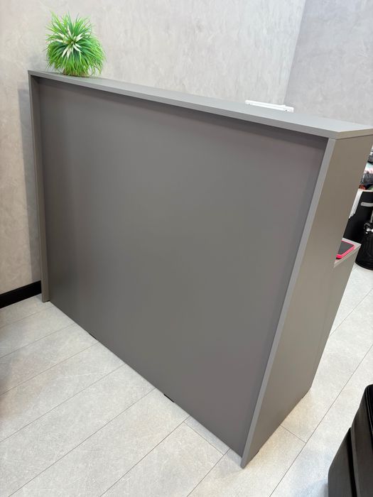 Продам ресепшен новый