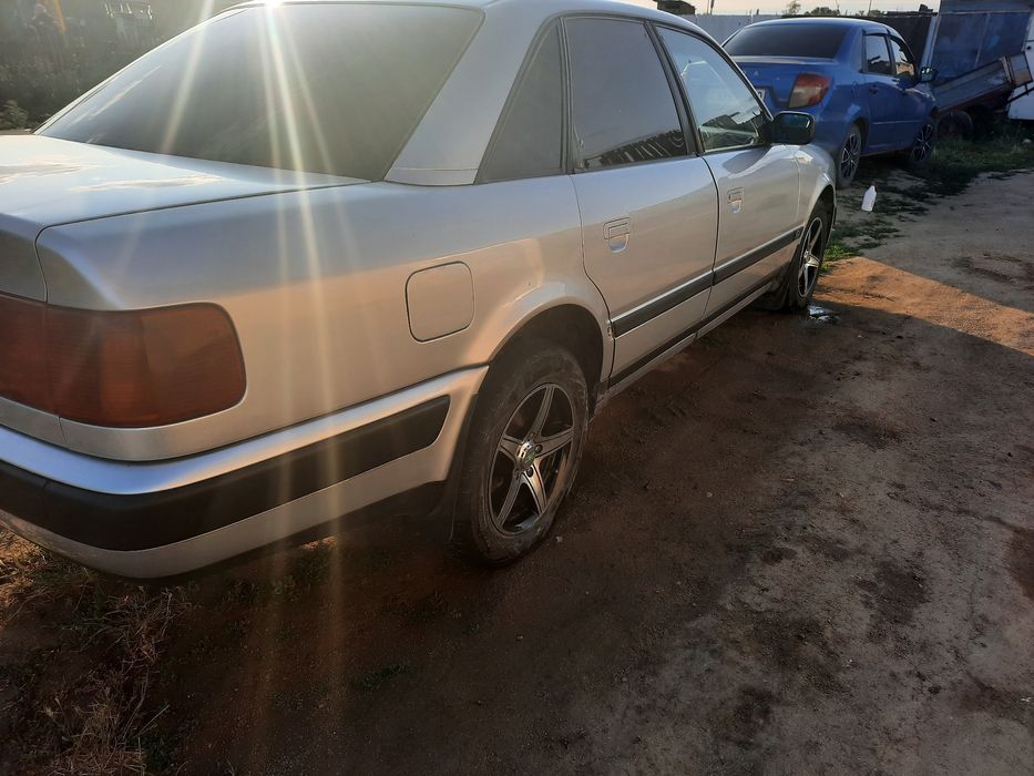 Продам Ауди 100с4
