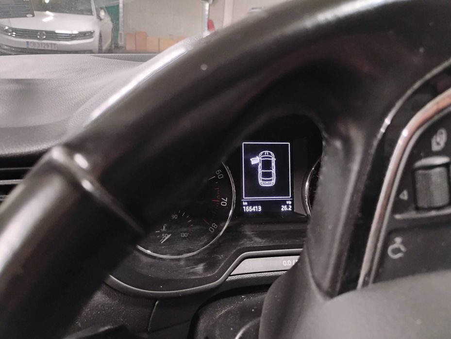 Шкода Октавия Елеганс 1.4, бензин- 2015