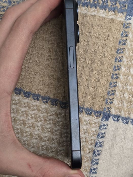 Продам Iphone 15 pro