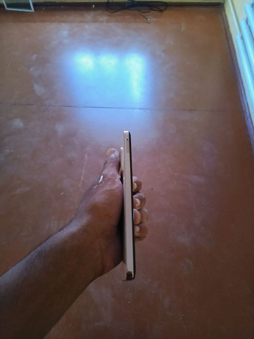 VIVO Y 28  256 talik tinniq