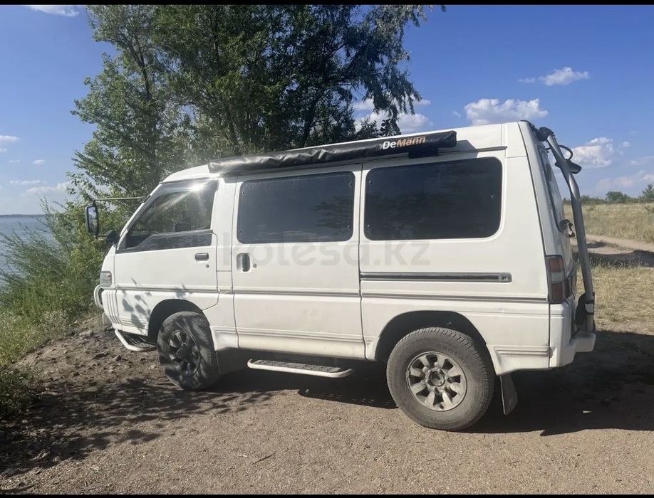 Митсубиси Делика