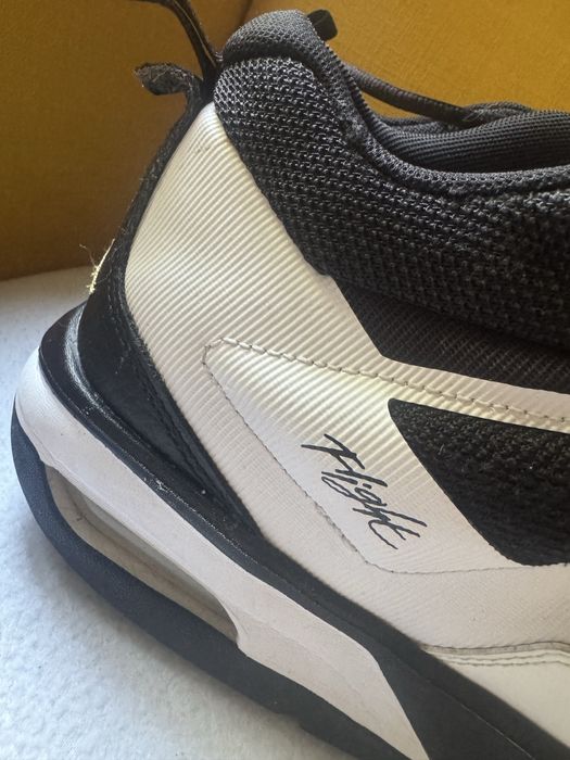 Jordan Stay Loyal 3 Black White, cod oficial FB1396-070.