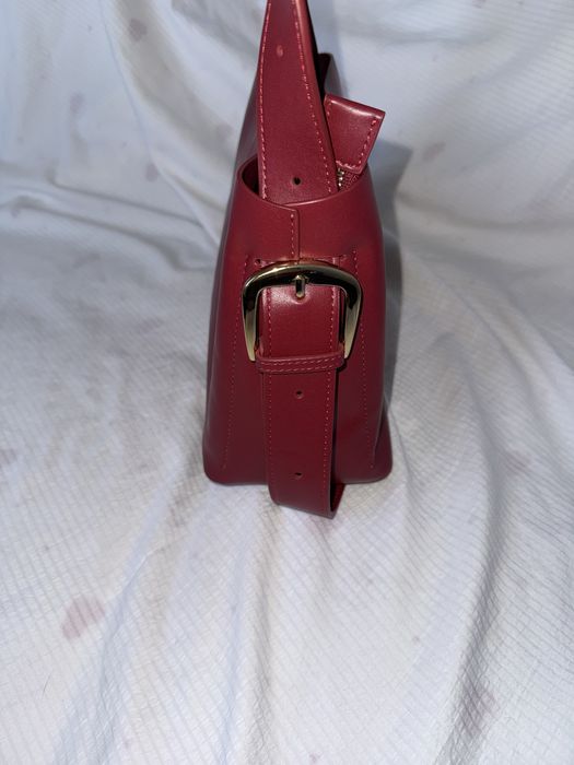 Продам сумку красную б/у