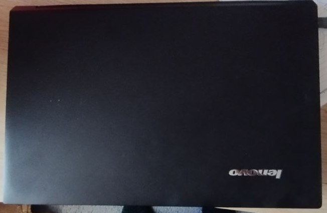 Ноутбук lenovo (в хорошем состоянии)