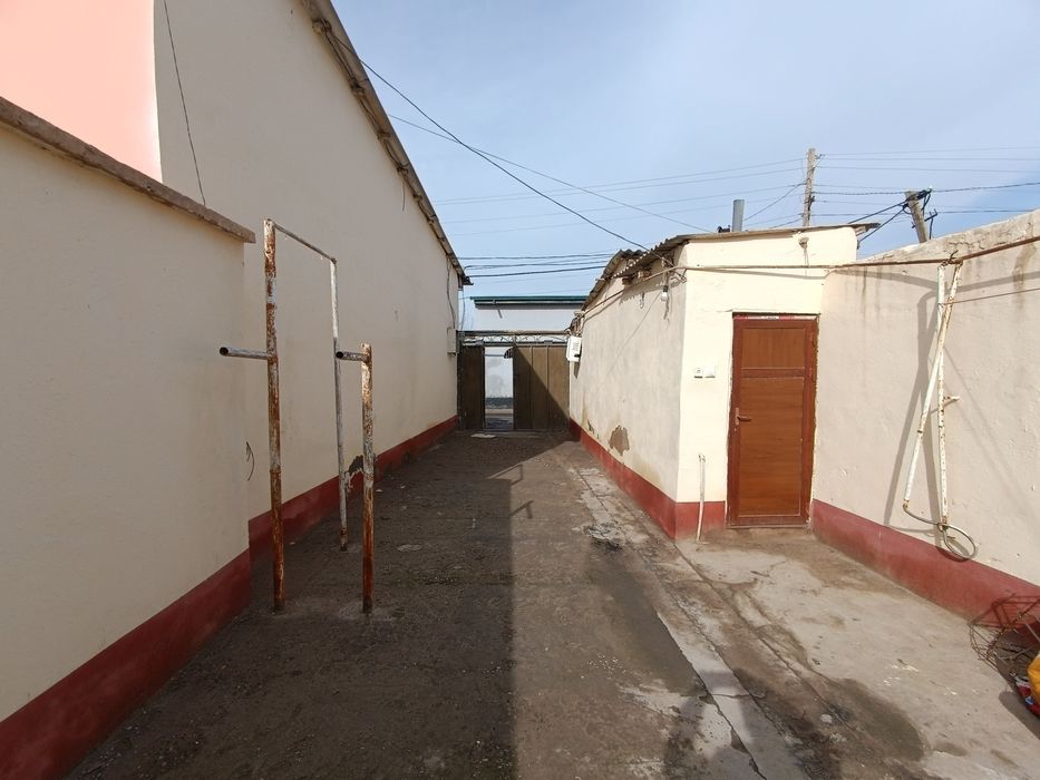 2 хонали ховлича  Ижарага  берилади