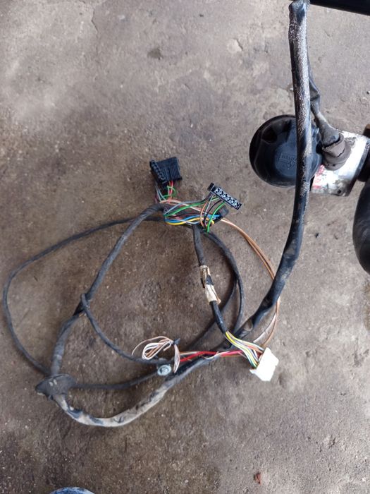 Теглич от Пасат Б5 комби