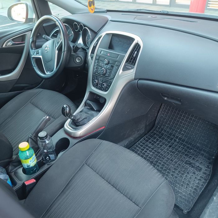 OPEL Astra 2011 — imagine 9