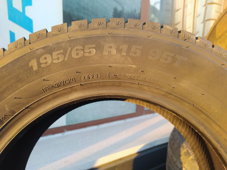 Kumho 195/65R15 WI51