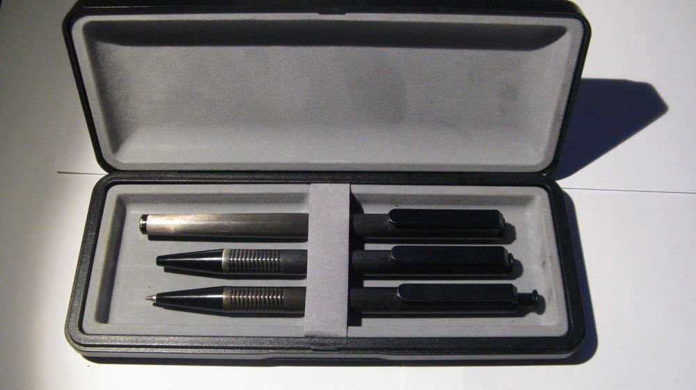 Set/caseta trei instrumente de scris