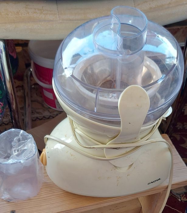 Соковыжималка Nova