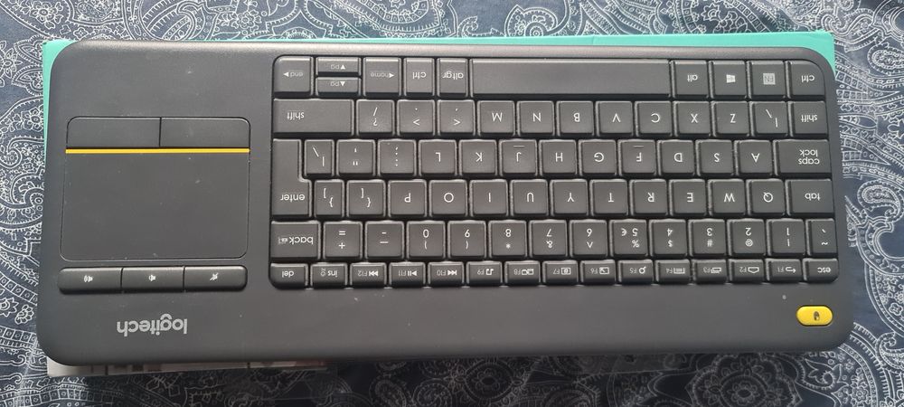 Tastatura Logitech k400 plus neagra usb