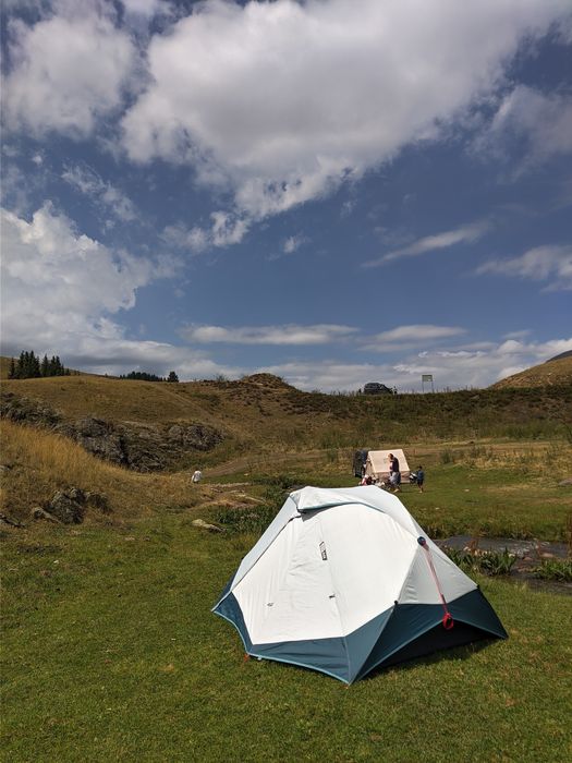 Decatlon Quechua 2 SECONDS EASY Fresh & Black