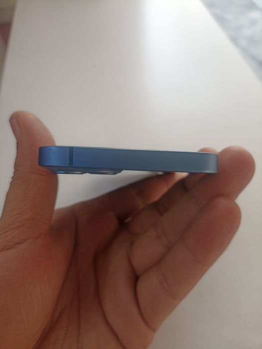 Продам Айфон 13 128 гб