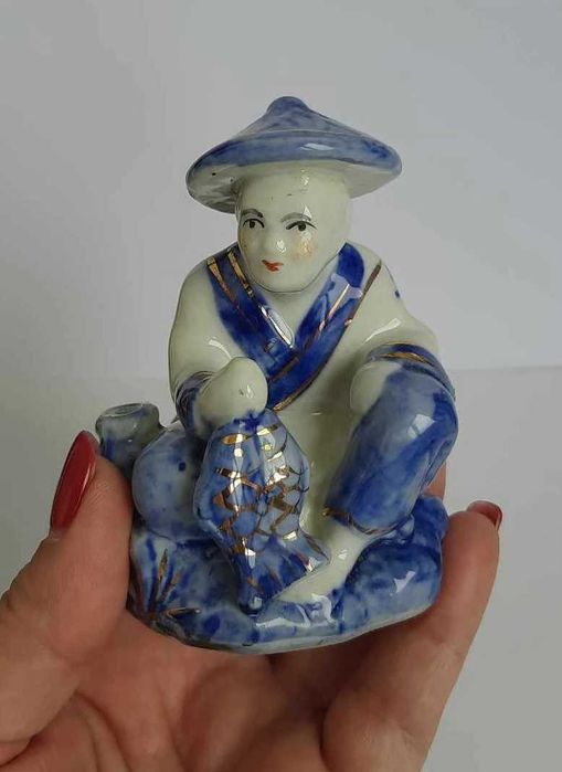 Средни и малки порцеланови фигурки от Нидерландия, Египет, Хърватска