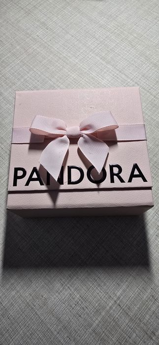 Vând inel pandora