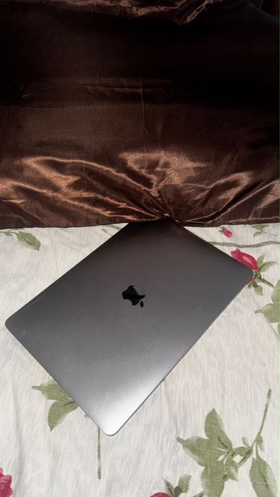 Macbook pro 2020 m1 512gb 8Gb