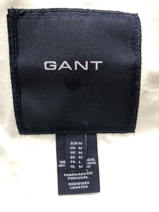 Vând geaca Gant