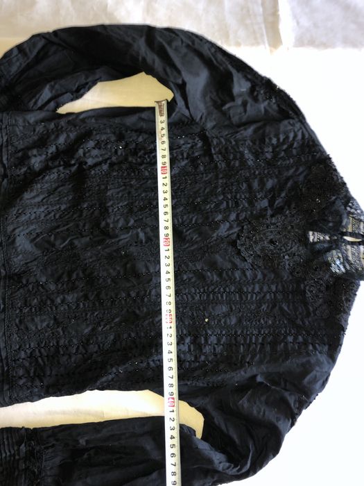 Bluza neagra cu broderii si dantela Oasis 38