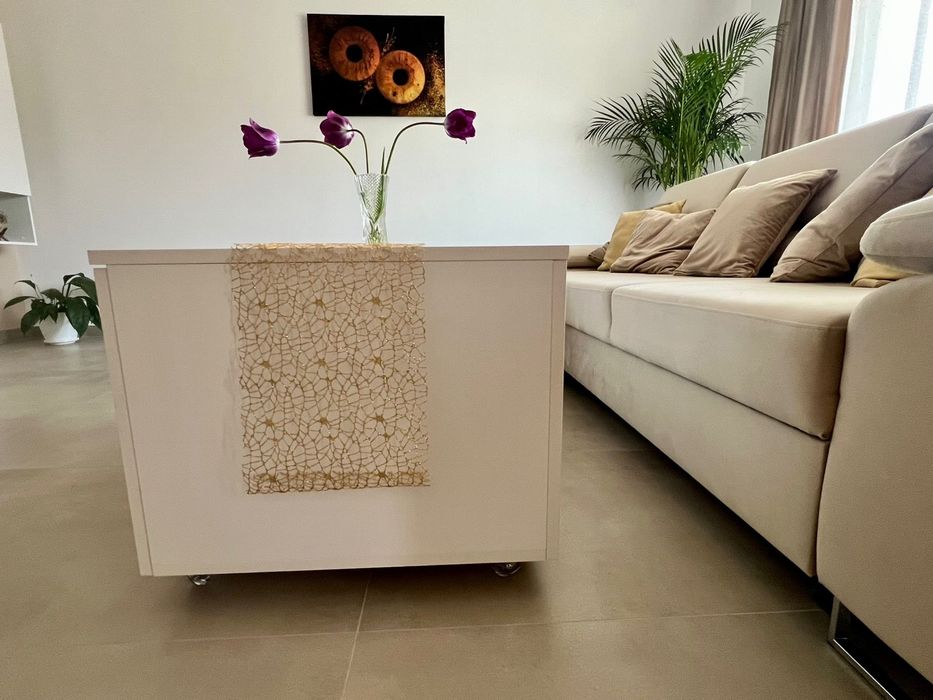 Vand masuta living