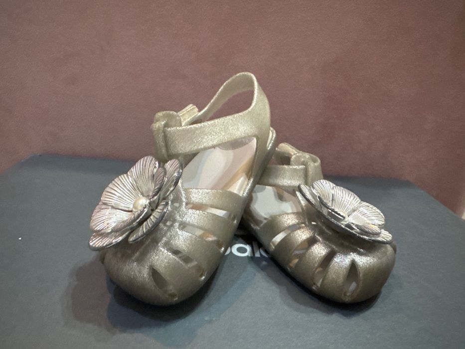 Босоножки на годик