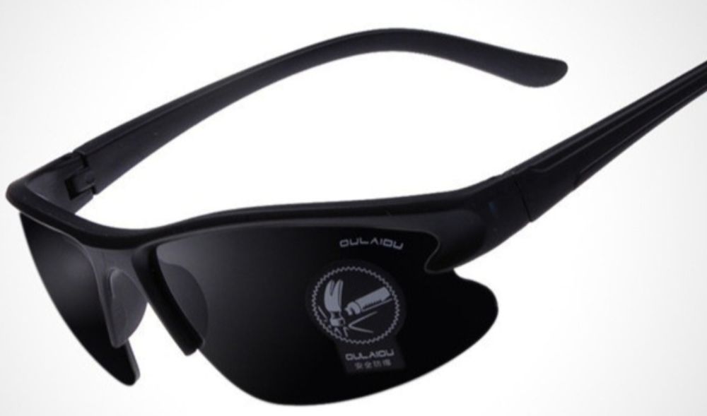 Спортивные солнцезащитные очки