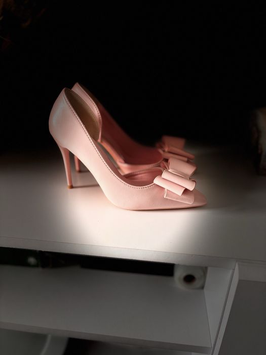Vand pantofi eleganti