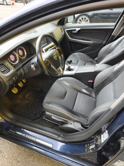 VOLVO V60 2011 — imagine 4